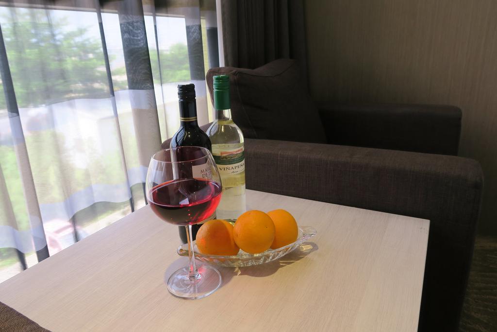ルック ロイヤル リゾート 嘉義市 エクステリア 写真 A wine glass